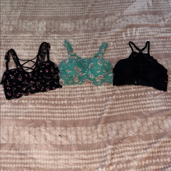 Victoria's Secret Floral and Lace Bra Set - Black, Teal, Black - Picture 2 of 10